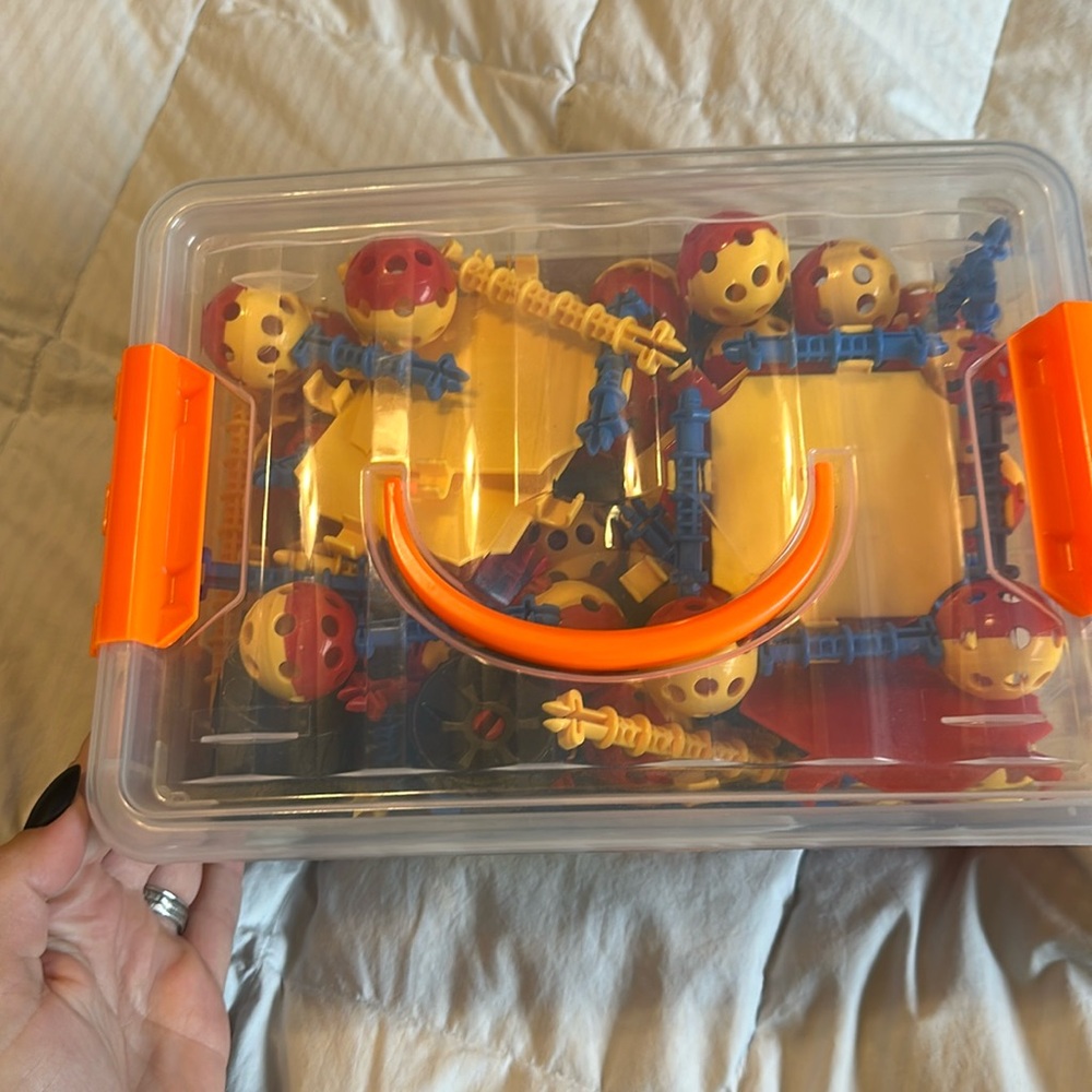 STEM building toys